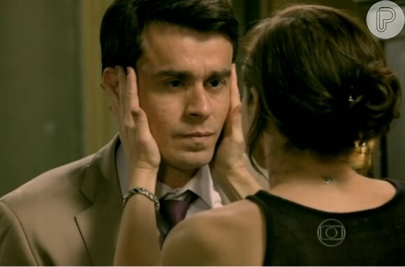 Cora (Drica Moraes) faz um pacto com Fernando (Erom Cordeiro), em 'Império'