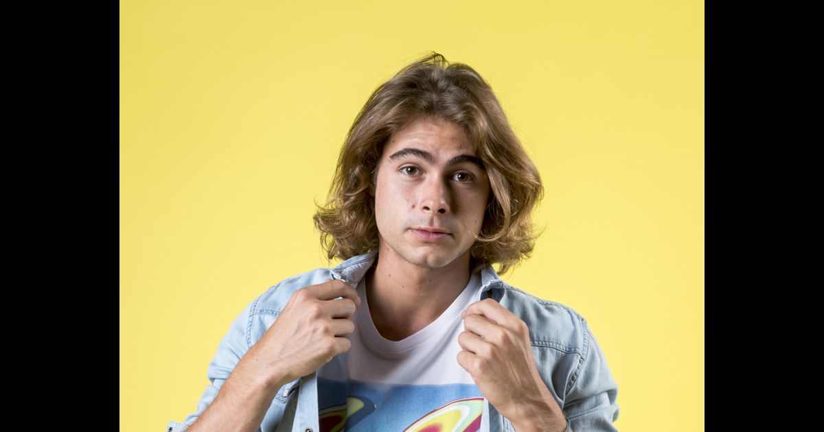 João (Rafael Vitti) Se Apresenta Na Festa De TV E Deixa Empolgados Os