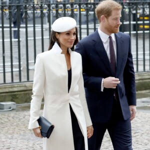 Em março de 2018, no Dia da Commonwealth, a duquesa de Sussex apareceu em seu primeiro evento com a Rainha Elizabeth na companhia do noivo