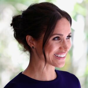 'Pai, estou com o coração partido. Amo você. Só tenho um pai. Por favor, pare de fazer ataques a mim e se vitimizar diante da mídia, dessa forma conseguiremos consertar nossa relação', teria escrito Meghan Markle para o pai, segundo amiga