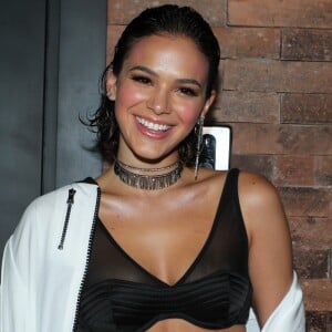 'Vocês me assustam. São cruéis e não perdem a oportunidade de me julgar', disse Bruna Marquezine antes de bloquear alguns seguidores