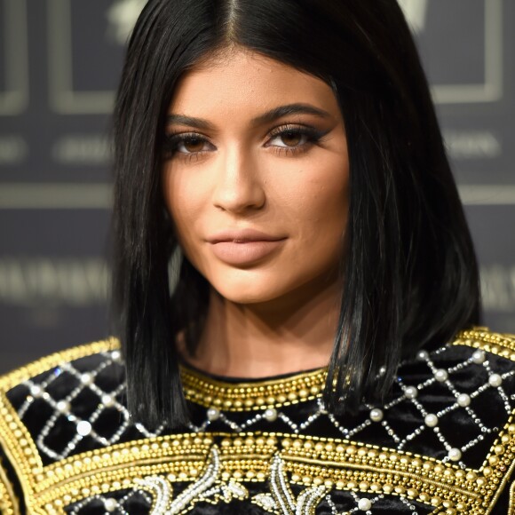 A filha de Kylie Jenner, Stormi, ganhou uma microbag Chanel do DJ Khaled