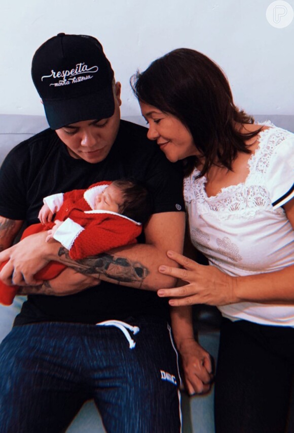 Sertanejo Felipe Araújo postou foto com o filho, Miguel, nesta quarta-feira, 13 de fevereiro de 2019