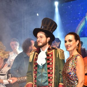 Túlio Gadêlha, namorado de Fátima Bernardes, é o embaixador do Baile dos Artistas, que rolou no dia 15 de fevereiro de 2019