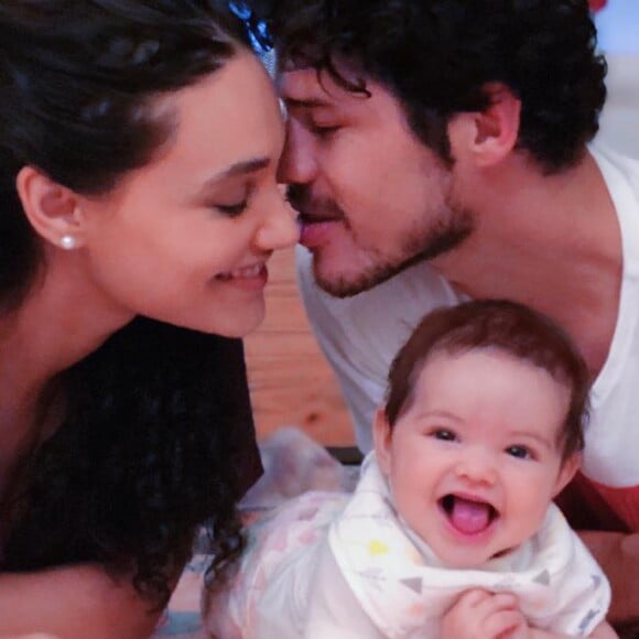 José Loreto e Débora Nascimento são pais de Bella, de 10 meses