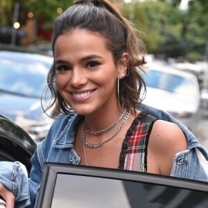 Bruna Marquezine está de volta ao Rio após breve passagem por Nova York