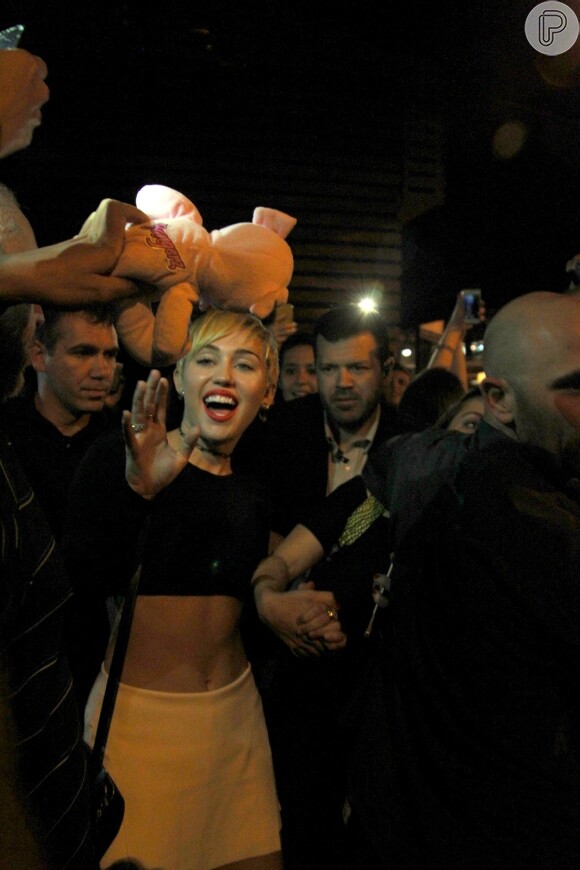 Em turnê pelo Brasil, Miley Cyrus janta no Sushi Leblon, na Zona Sul do Rio de Janeiro, no sábado, 27 de setembro de 2014