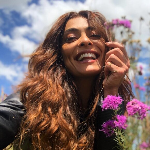 Juliana Paes movimentou a cidade de São Gabriel, no Rio Grande do Sul, onde grava cenas da próxima novela das nove, 'A Dona do Pedaço'.