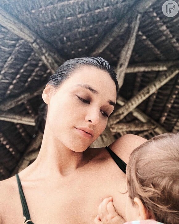 Débora Nascimento é mãe de Bella, de 10 meses