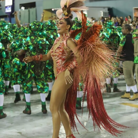 Rainha de bateria da Grande Rio, Juliana Paes arrasou na Avenida neste domingo, 3 de março de 2019