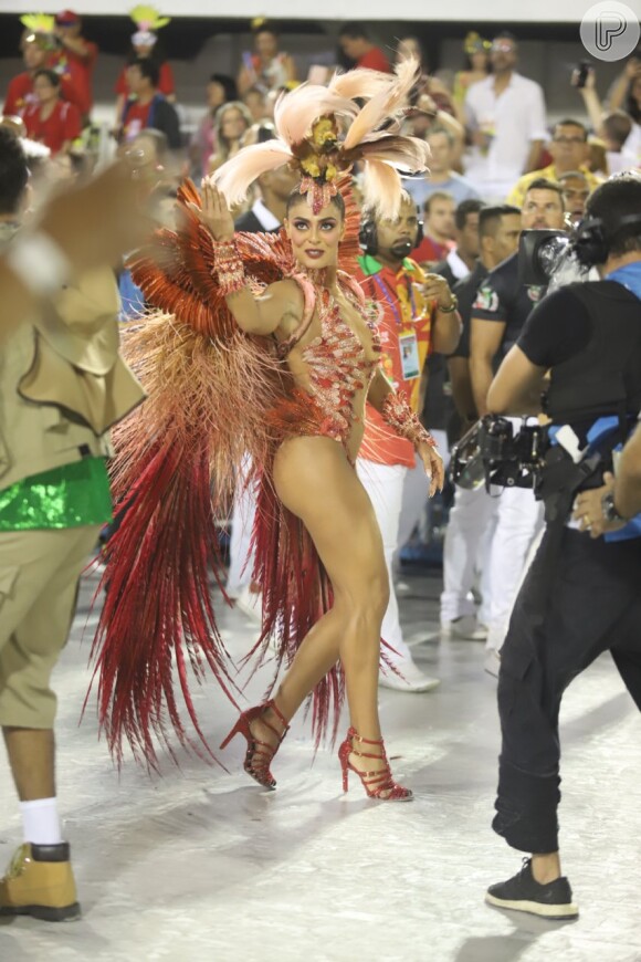 Juliana Paes falou sobre fantasia usada no Carnaval 2019