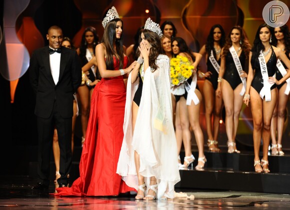 Melissa Gurgel ficou emocionada ao ser coroada a nova Miss Brasil
 