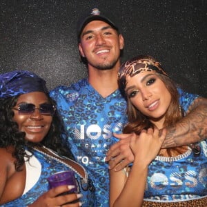 Sem Neymar, Anitta e Gabriel Medina ganharam companhia de Jojo Toddynho no Nosso Camarote