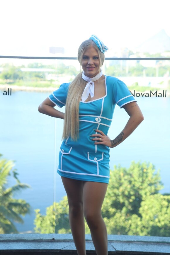 Luísa Sonza usou fantasia do clipe de Britney Spears, 'Toxic', em Carnaval do Rio