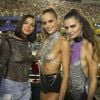 Bruna Marquezine curtiu o último dia de Carnaval ao lado das modelos Izabel Goulart e Fernanda Motta