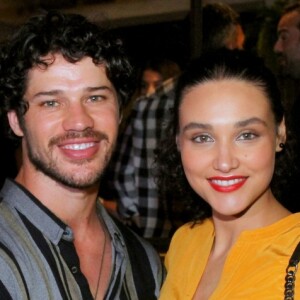 Débora Nascimento e José Loreto anunciaram a separação em fevereiro