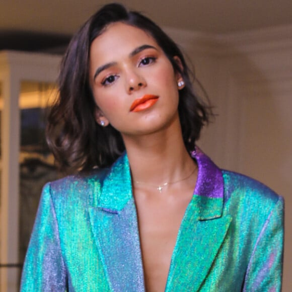 Bruna Marquezine conversa com fãs durante desabafo: 'Imagino que muitos de vocês não entendam tudo isso também e que bom. Não tô sozinha. Sei que em paralelo a tanta maldade existe muita gente do bem, escolhendo o amor, a empatia e a evolução todos os dias'