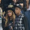 Beyoncé e Jay-Z assistem ao jogo de Neymar pelo Barcelona