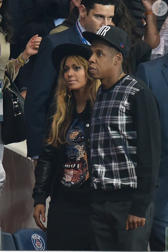 Beyoncé e Jay-Z assistem ao jogo do Barcelona