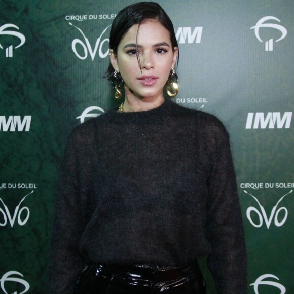 Bruna Marquezine nega rixa com Anitta após a cantora declarar que as duas não são amigas