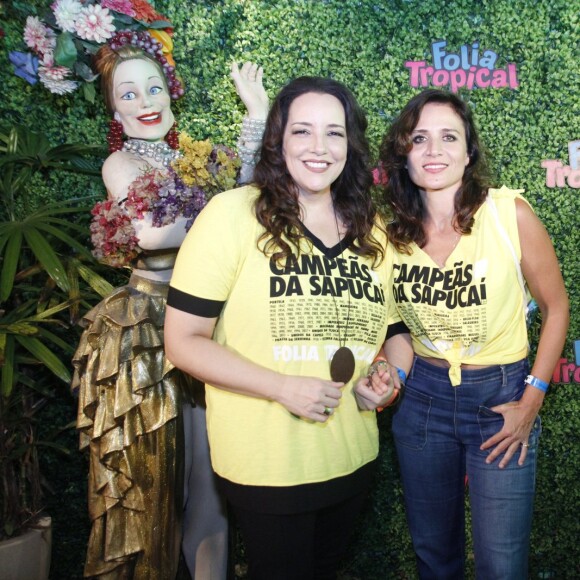 Ana Carolina e Chira Civello reataram o relacionamento após três meses do término entre a cantora e a atriz Letícia Lima.