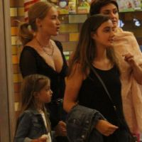 Momento mãe e filha! Angélica leva Eva às compras em shopping do Rio. Fotos!