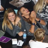 Com Xuxa, Bruna Marquezine e Sasha se divertem em show de Tiago Abravanel