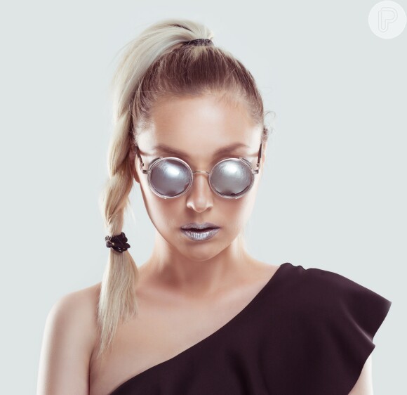 Lábios metalizados dão um ar futurista à maquiagem do Lollapalooza