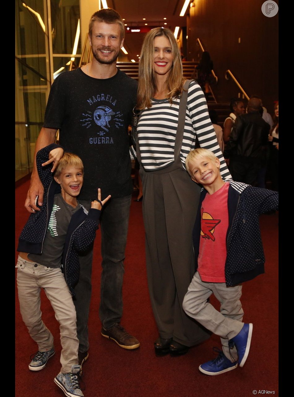 Pais Dos Gemeos Joao E Francisco De 10 Anos Fernanda Lima E Rodrigo Hilbert Anunciaram Nova Gravidez 3 De Abril 2019 Gravidos E Felizes Escreveu A Apres Purepeople