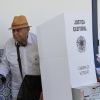 Eleições 2014: Famosos vão à urna e votam em seus candidatos
