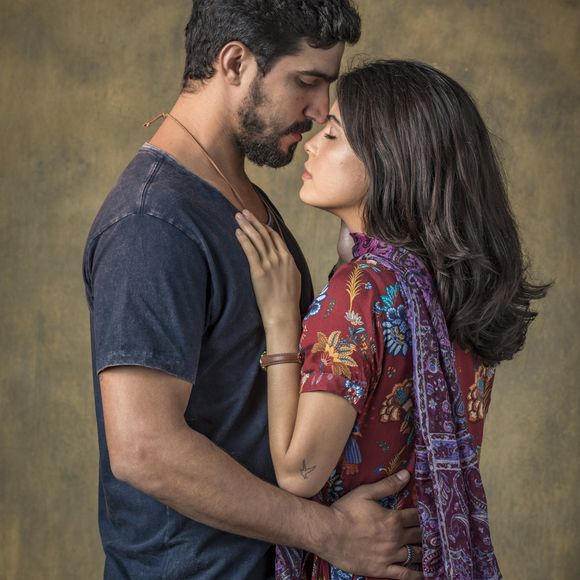 Laila (Julia Dalavia) descobrirá que está grávida quando chegar ao hospital na novela 'Órfãos da Terra'.