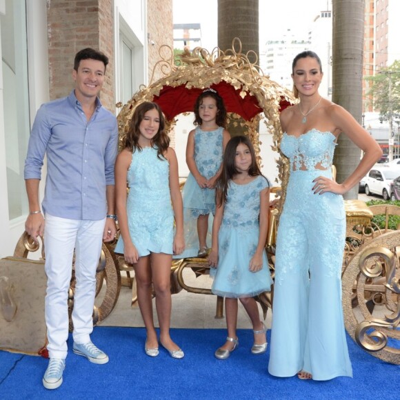 Rodrigo Faro e Vera Viel são pais de Clara, de 13 anos, Maria, de 10 e Helena, de 6