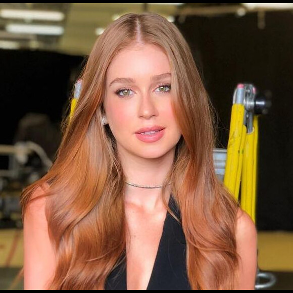 Marina Ruy Barbosa passou todo o domingo trabalhando entre sessão de fotos e eventos