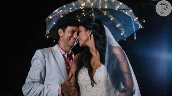 O cantor Jorge Vercillo e a biomédia Martha Suarez se casarão no dominog (7), na Praia de Itapuã, na Bahia