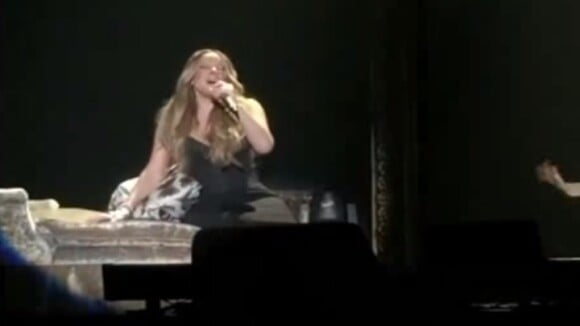 Mariah Carey desafina em várias músicas durante show no Japão