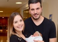 Thaeme combina look com filha, Liz, e marido ao sair de maternidade. Fotos!
