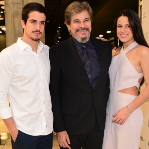 Claudia Raia destacou semelhança da filha, Sophia, em foto com Edson Celulari no Instagram