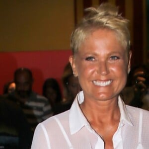 Xuxa Meneghel fala abertamente com a filha sobre temas variados, sem tabus