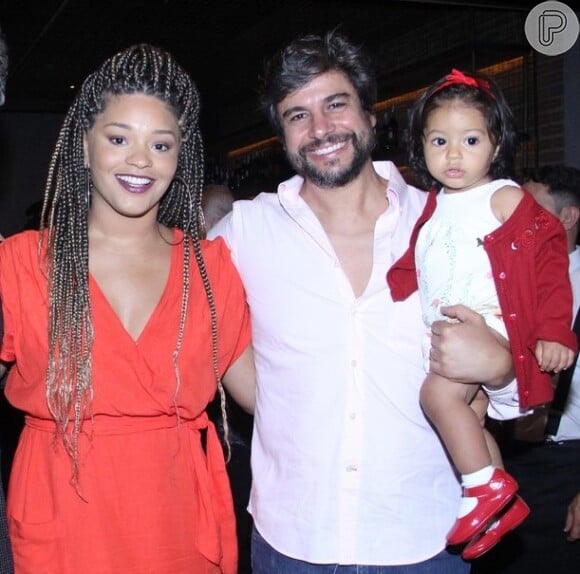 Juliana Alves é casada com Ernani Nunes, com quem tem uma filha
