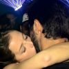 Rodrigo Simas e Agatha Moreira trocaram beijos em festa na noite deste domingo, 5 de maio de 2019
