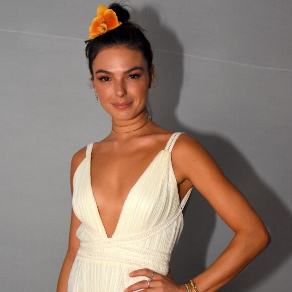 Isis Valverde falou sobre a amamentação do filho, Rael, de 5 meses