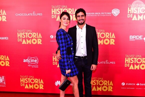 Thaila Ayala e Renato Góes assumiram o namoro em novembro de 2017