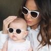 Sabrina Sato e a filha, Zoe, usam óculos parecidos em foto postada nesta quinta-feira, dia 09 de maio de 2019