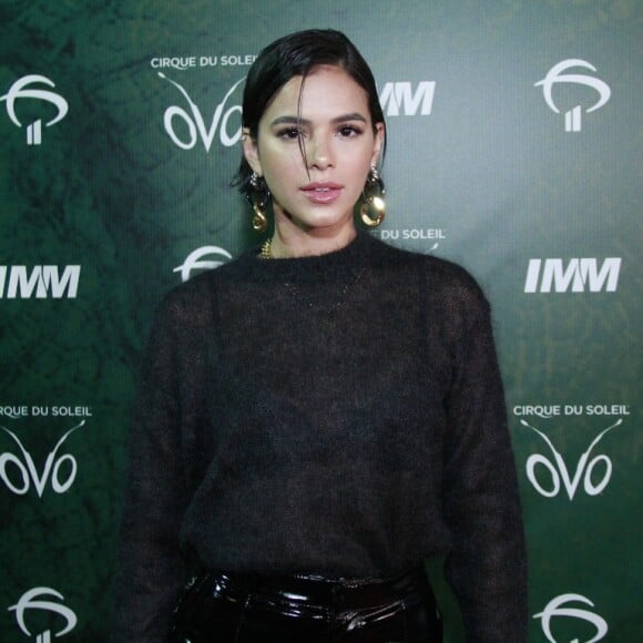 Bruna Marquezine parabeniza a amiga Priscilla Alcantara pelo talento