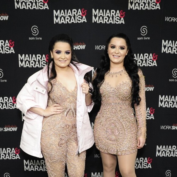 Maiara e Maraisa apostaram em look semelhante para show no Rio de Janeiro