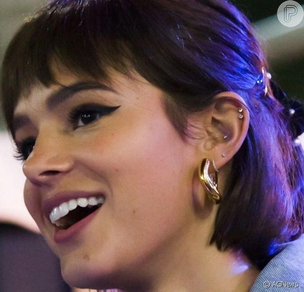 Entre na vibe de Bruna Marquezine e se joga na trend do delineador adesivo!