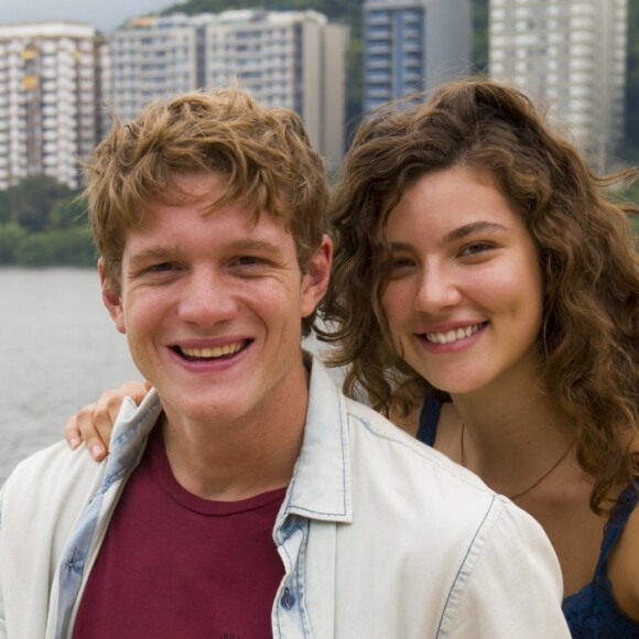 Rita (Alanis Guillen) e Filipe (Pedro Novaes) vão se beijar e um confessará o amor pelo outro na novela 'Malhação: Toda Forma de Amar'.