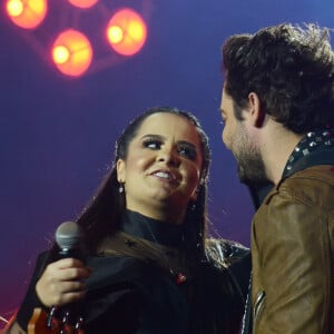 Maiara convidou o namorado, Fernando Zor, para uma participação em seu show no 'Skuta Festival'