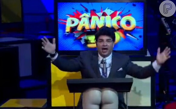 Sob pena de multa de R$ 100 mil/dia, Bola, integrante do 'Pânico', apresenta o programa deste domingo (17) como Silvio Santos
