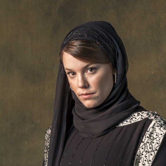 Alice Wegmann ganhou elogios de famosas ao protagonizar ensaio nu